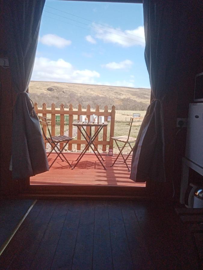Wee Hoose Glaping Pod 2 Hotel Skail Bagian luar foto